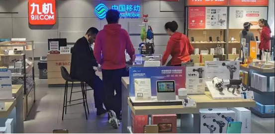国民级品牌小度“承包跨年夜” 四大优势如何定义AI硬件销售新变量