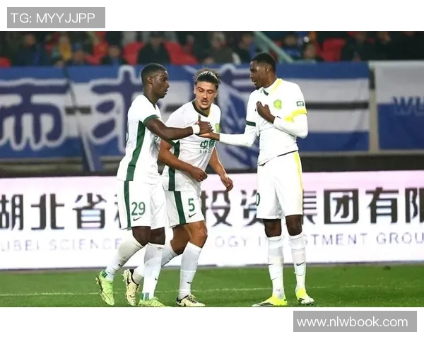 国安与国安人和激战正酣比分揭晓引发球迷热议