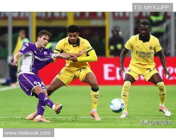 热那亚与莎索洛对决分析球队状态战术布置及历史交锋回顾