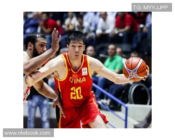 任骏飞领衔广东队奋战CBA赛季展现篮球新风采与团队精神