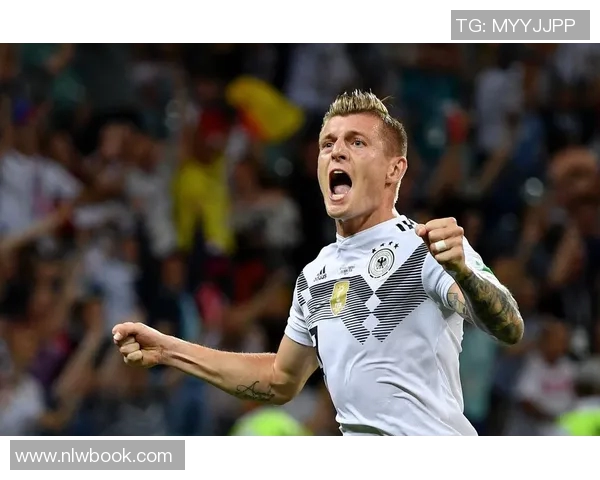 克罗斯：从中场指挥官到世界足球的璀璨明星之路